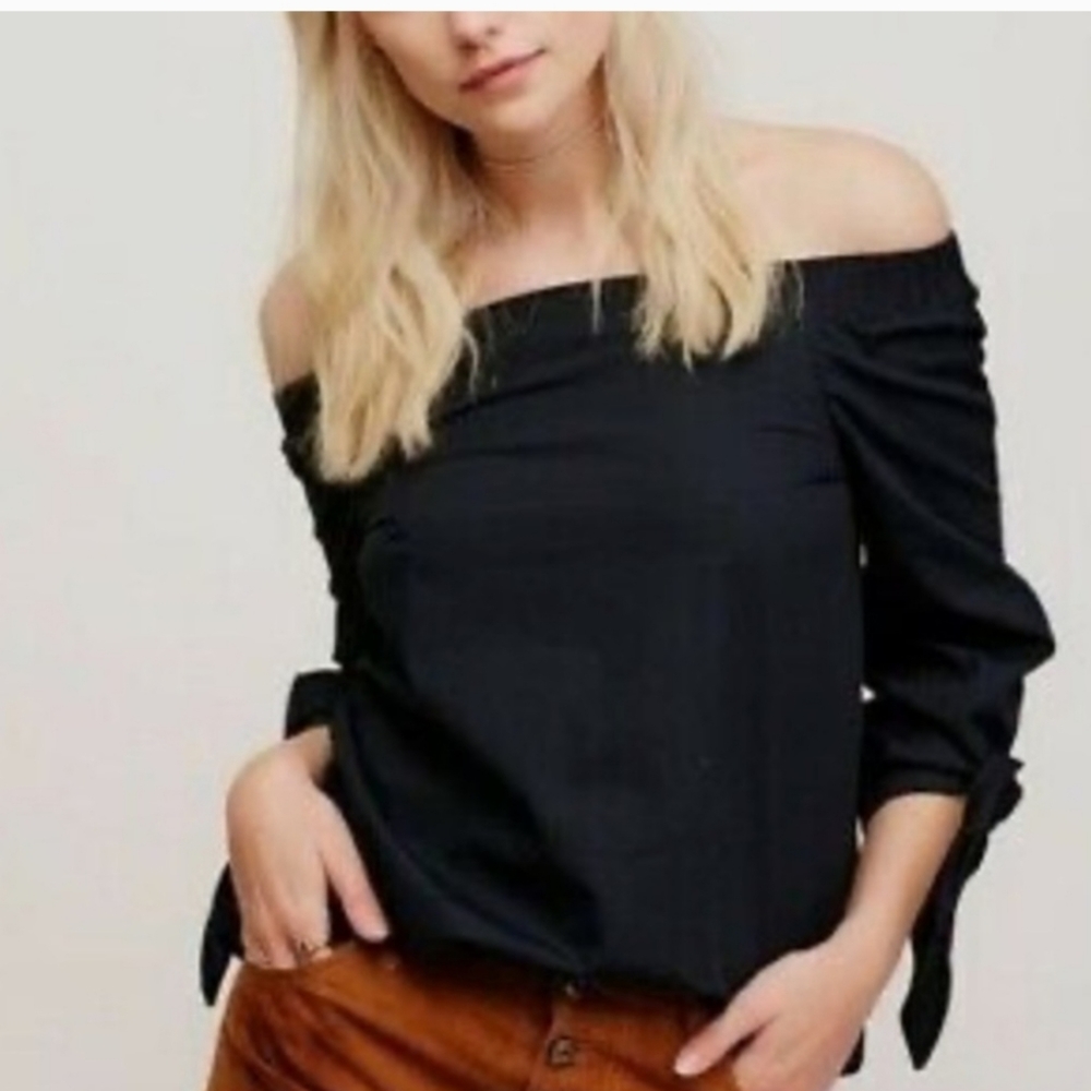 FREE PEOPLE Show Me Some Shoulder Black Top